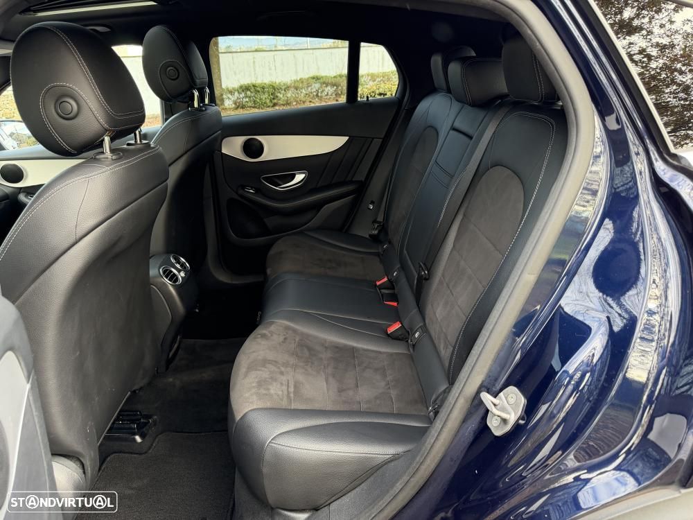 Mercedes-Benz GLC 220 d Coupe 4Matic 9G-TRONIC AMG Line - 25