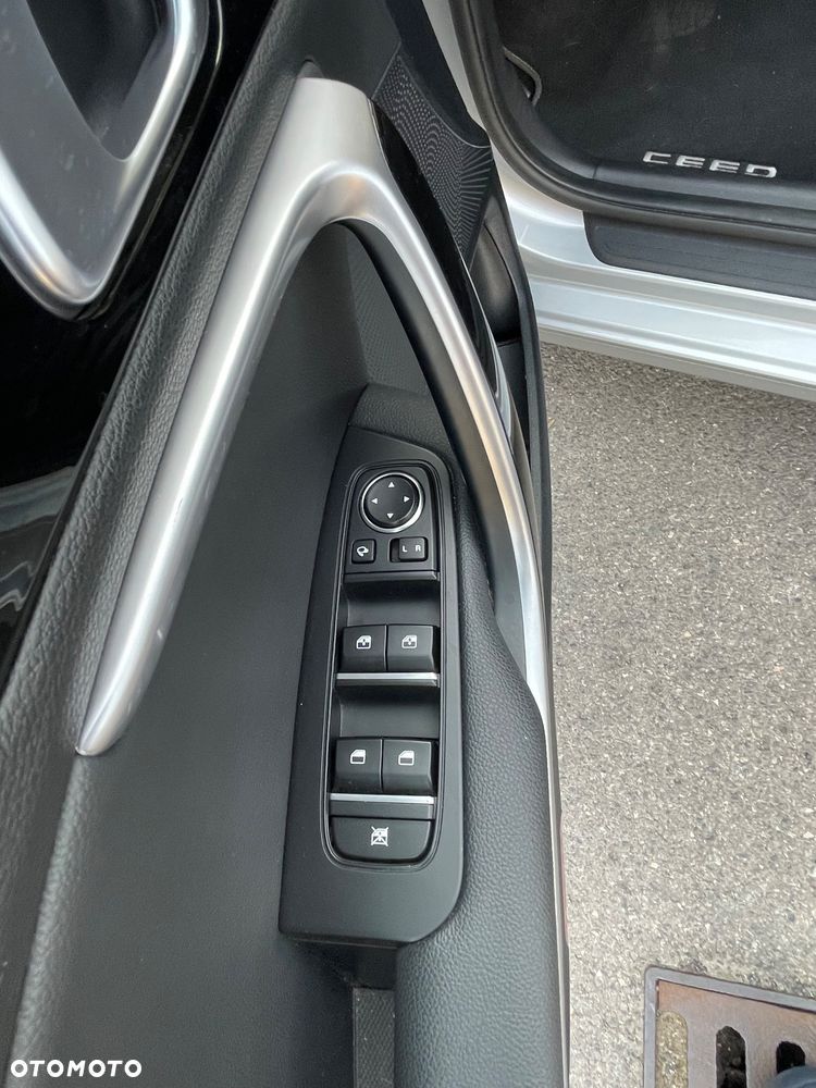 Kia Ceed 1.0 T-GDI OPF Vision - 13