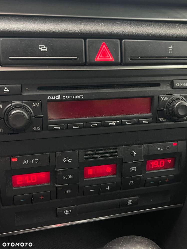 Audi A4 Avant 2.0 TDI Multitronic - 17
