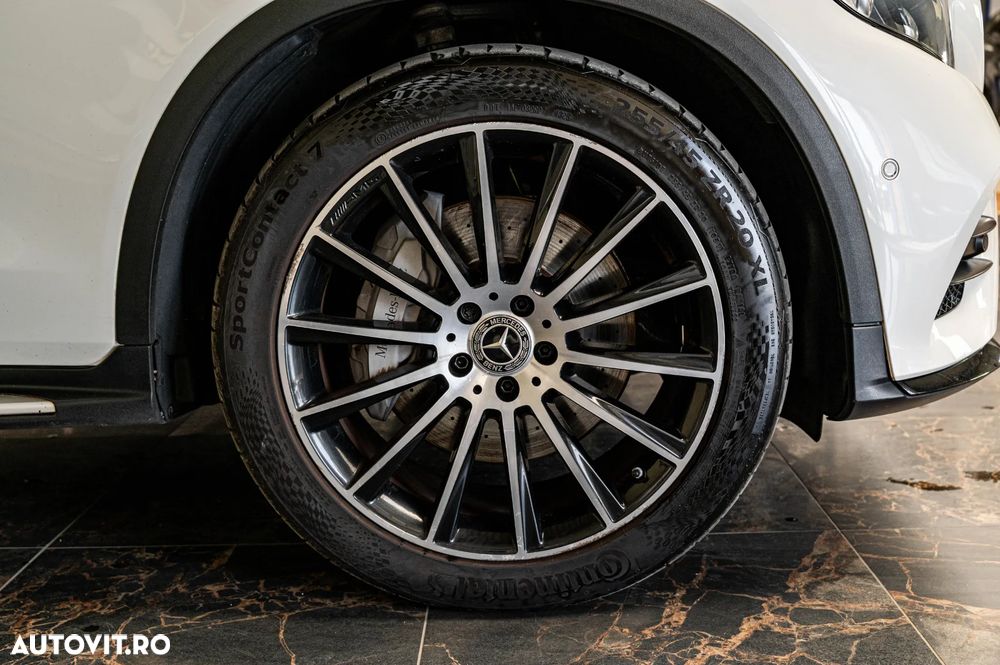 Mercedes-Benz GLC Coupe 250 4Matic 9G-TRONIC AMG Line - 9