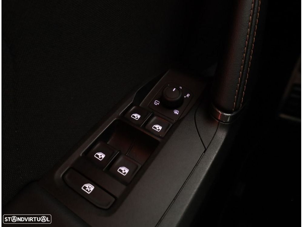 Cupra Leon 1.5 eTSI DSG - 29