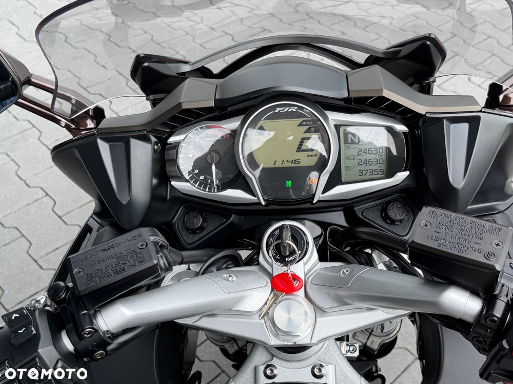 Yamaha FJR - 24