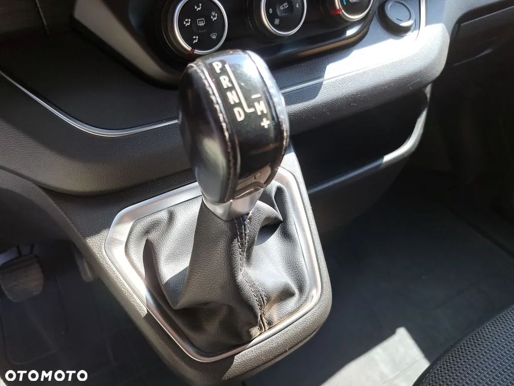 Renault Trafic - 19