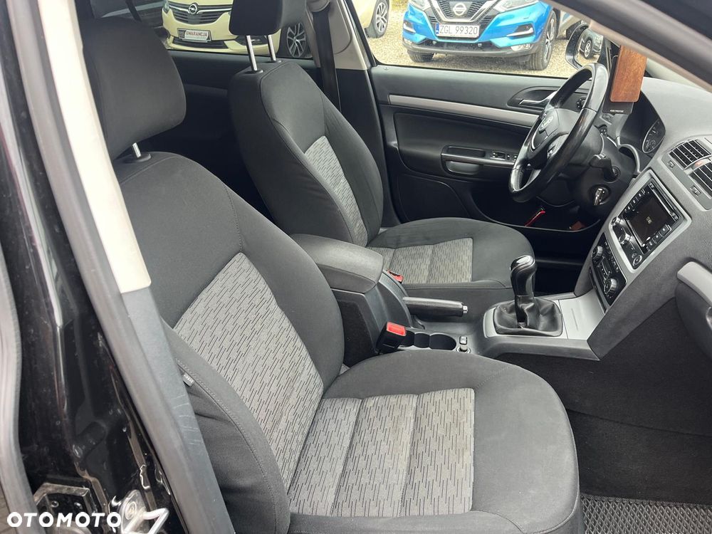 Skoda Octavia 1.6 TDI Family Plus - 10