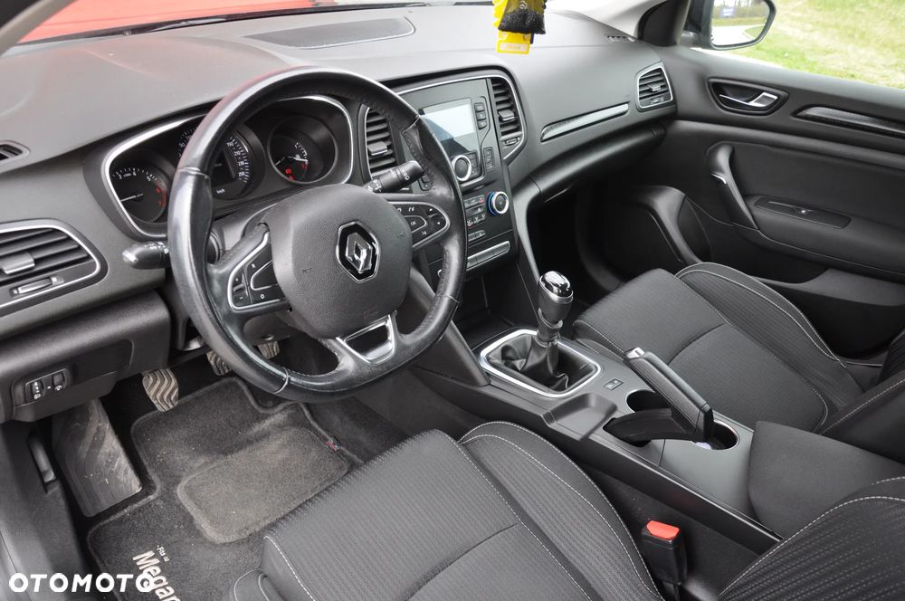 Renault Megane 1.6 SCe Life - 23