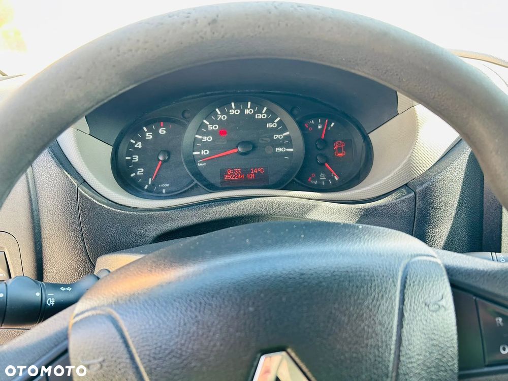 Renault Master - 15
