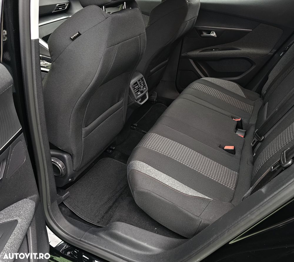 Peugeot 3008 1.2 PureTech Turbo S&S EAT6 Active - 10