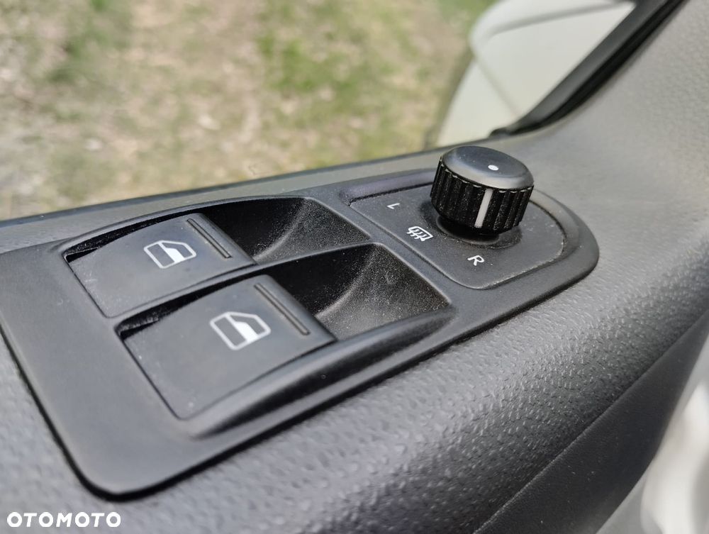 Volkswagen Transporter - 8