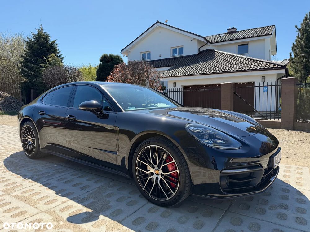 Porsche Panamera - 1
