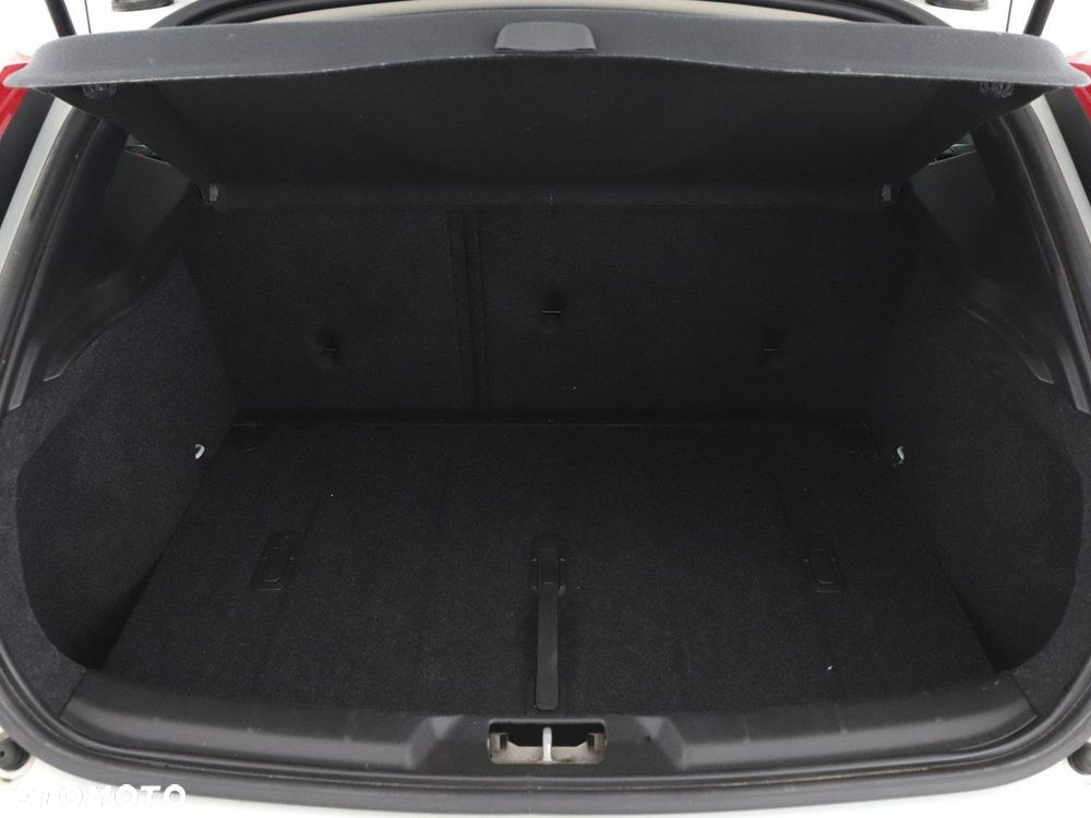 Volvo V40 - 21