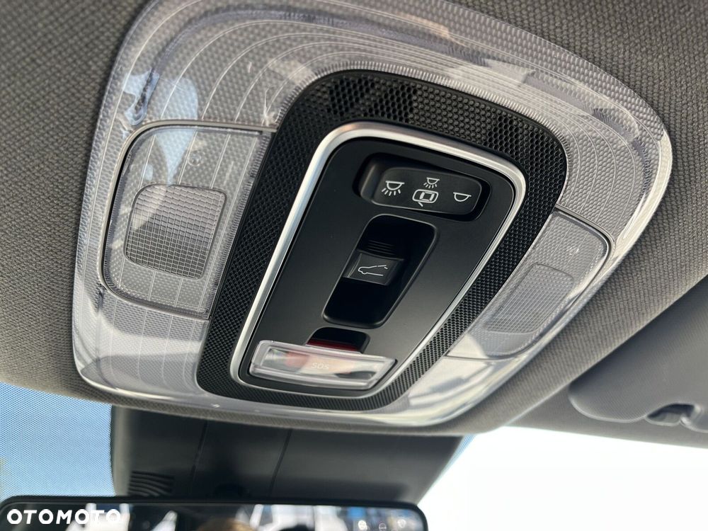 Hyundai Elantra - 38