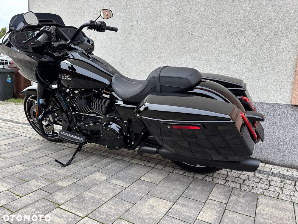 Harley-Davidson Touring Road Glide - 4