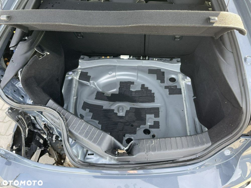 Mazda 3 e-SKYACTIV-X 186 M HYBRID CENTRE-LINE - 24