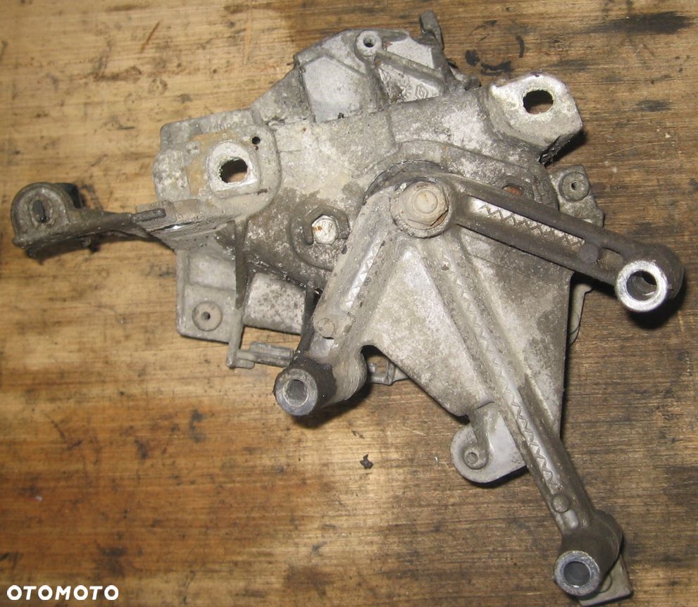 poduszka silnika skrzyni CLIO II 1.5 DCI RENAULT - 4