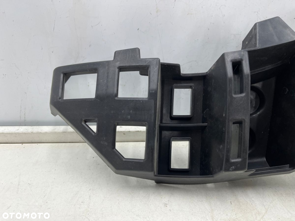 Ślizg MG 4 Electric 22r.- lewe tylne mocowanie wspornik uchwyt zderzaka lewy tył 11135808 - 3