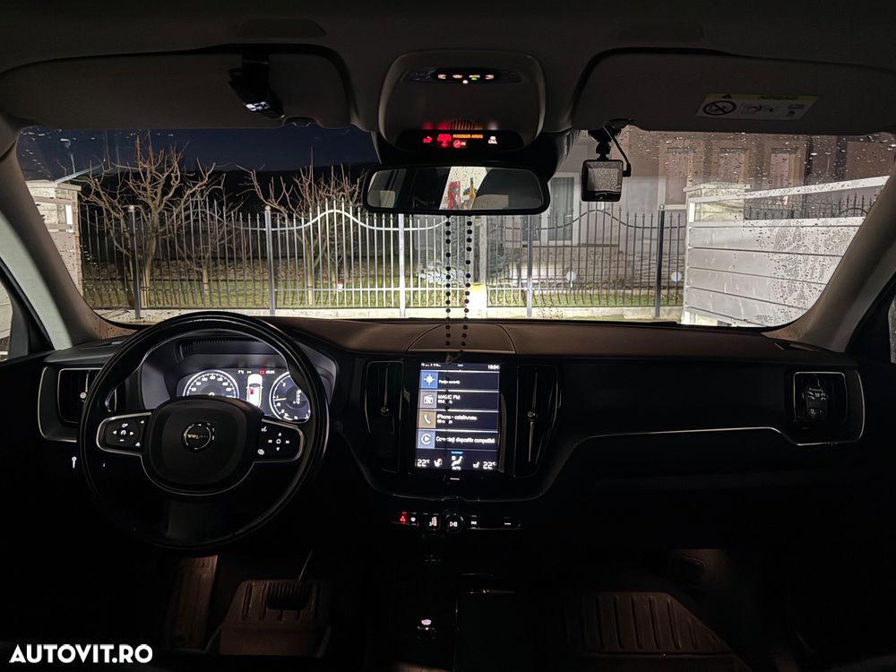 Volvo XC 60 D4 AWD Geartronic Momentum - 24