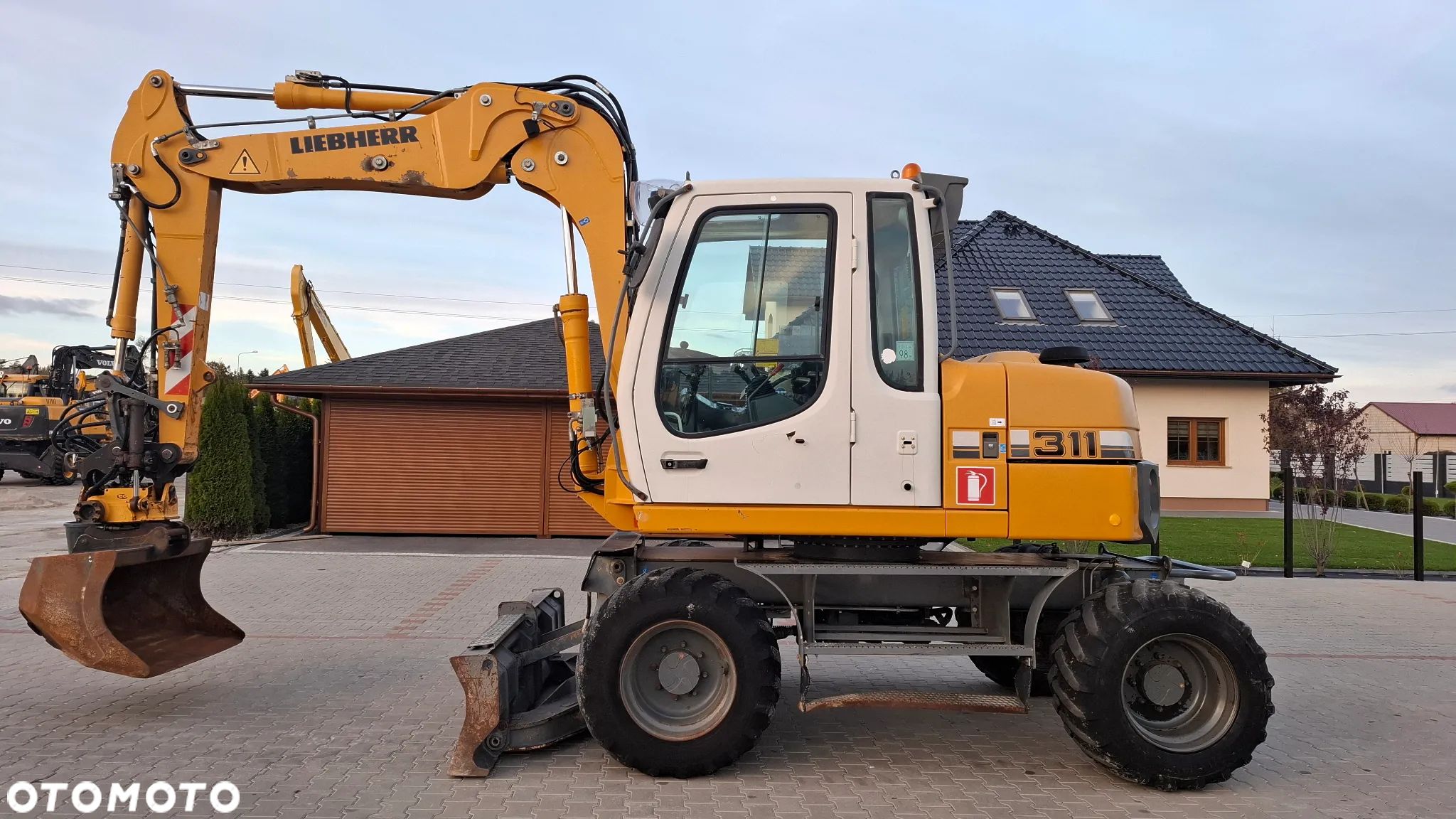 Liebherr A311 ROTOTILT - 1