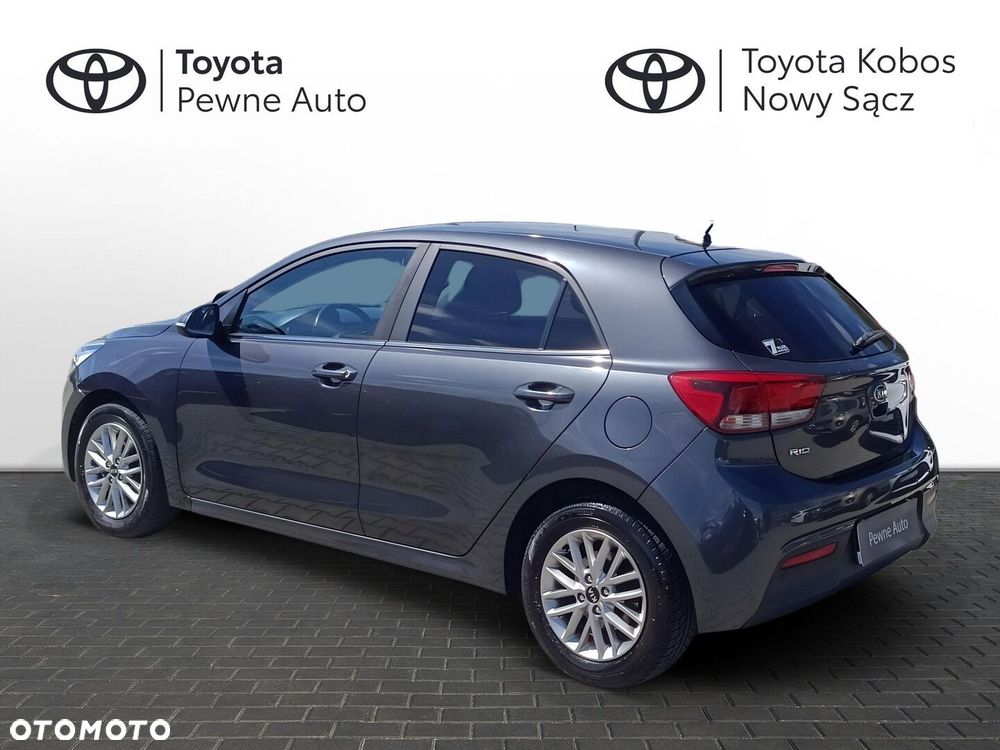 Kia Rio 1.2 L - 5