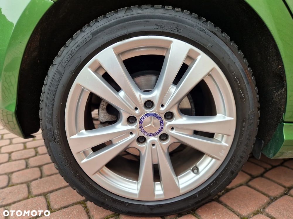 Mercedes-Benz Klasa A 200 7G-DCT - 23