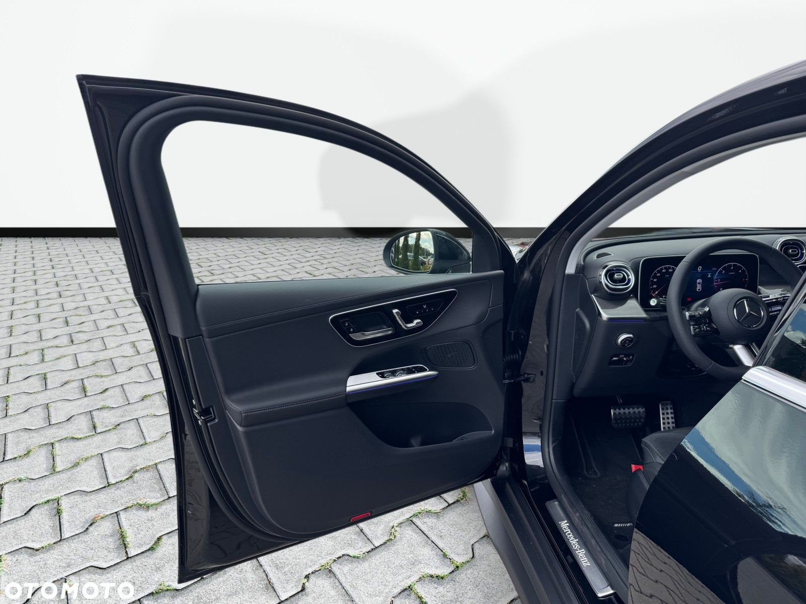 Mercedes-Benz GLC - 11