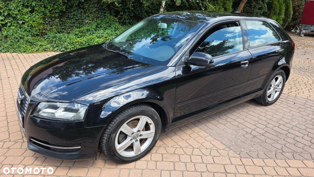 Audi A3 3-drzwiowe 1.6 TDI DPF Attraction - 9