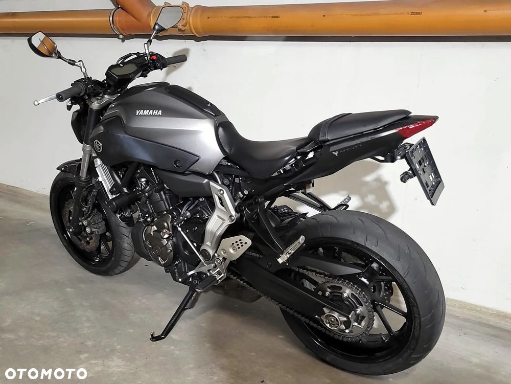 Yamaha MT - 8