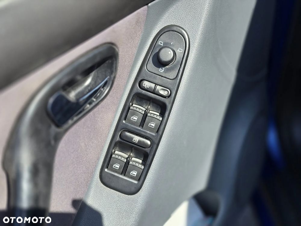 Seat Leon 1.9 TDI Signo - 7