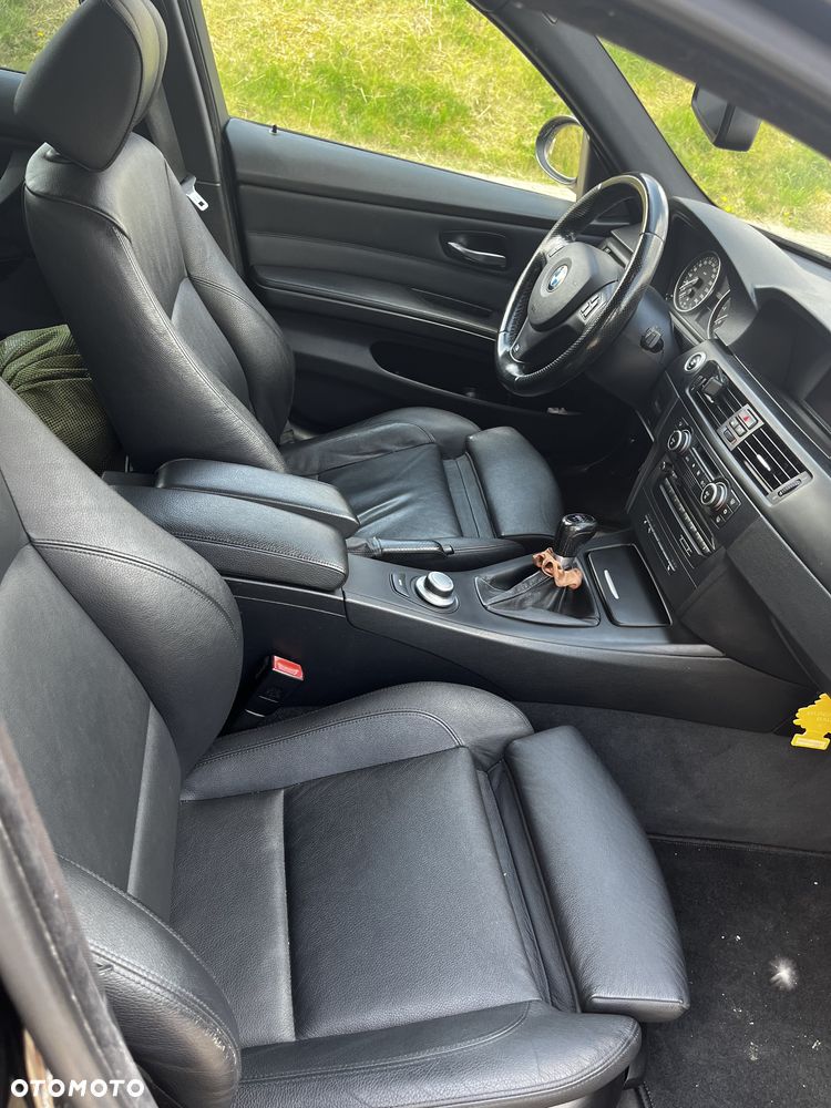 BMW Seria 3 325i - 7