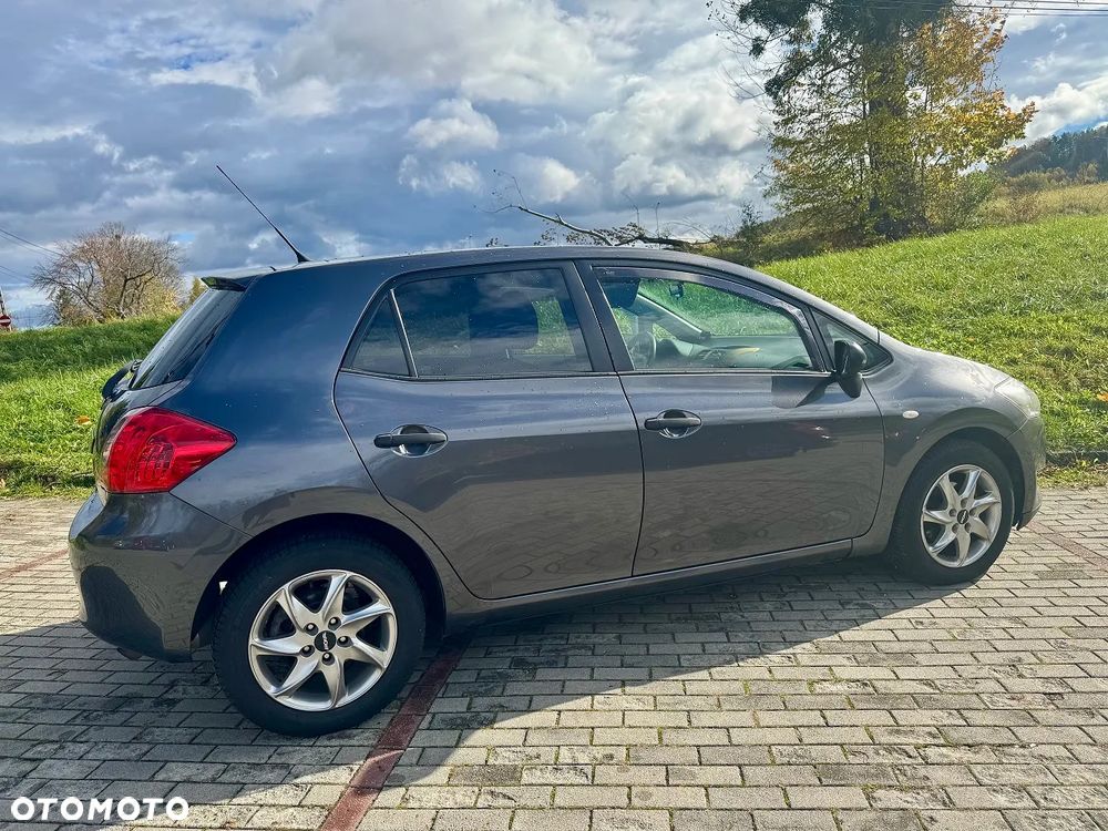 Toyota Auris 1.6 VVT-i Terra - 3