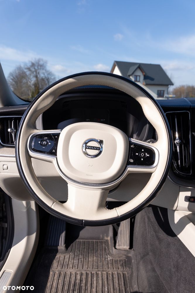 Volvo XC 60 D4 AWD Inscription - 27