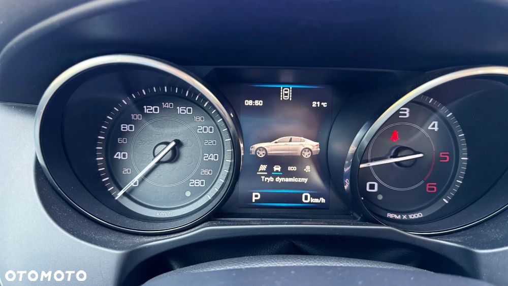 Jaguar XE - 26