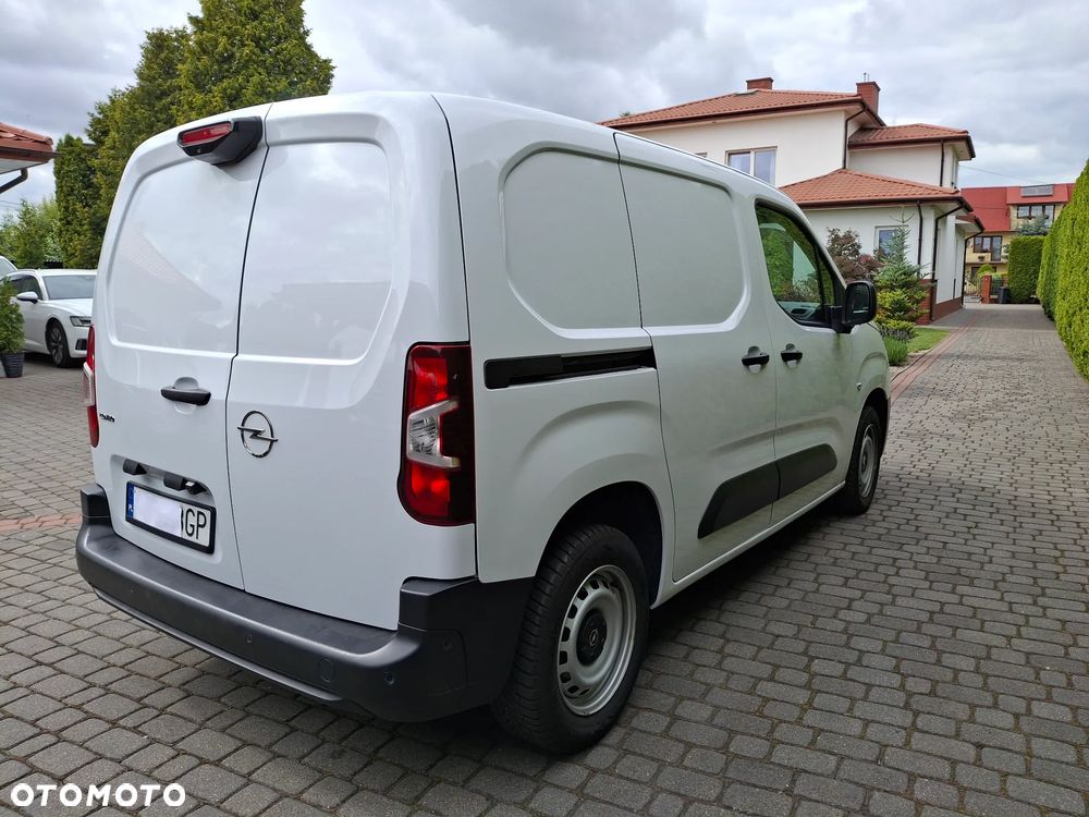 Opel Combo 2025 r 1.2 Pure Tech 110 KM Salon PL - 8