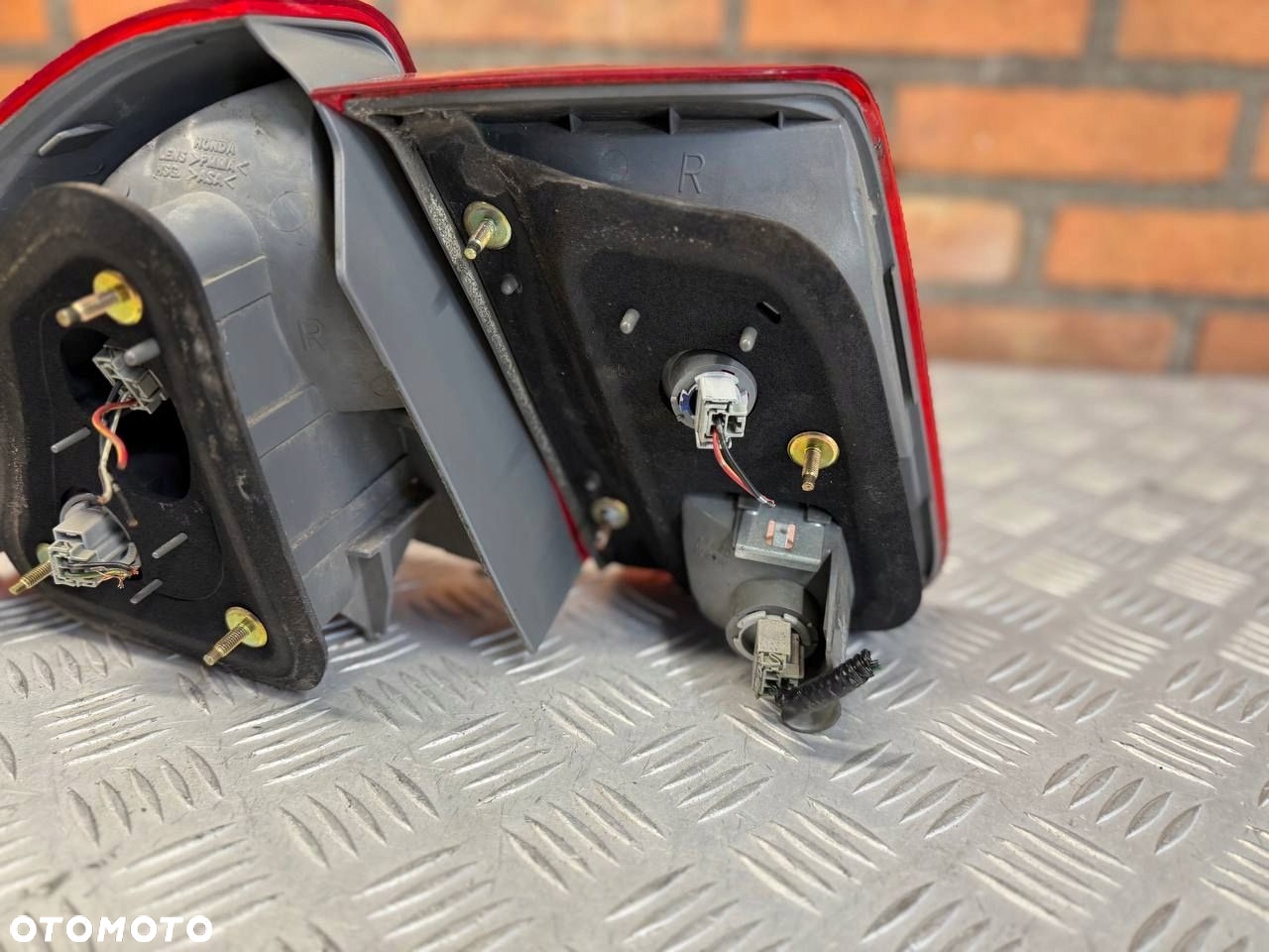 LAMPA PRAWA TYLNA HONDA CIVIC VII SEDAN KOMPLET - 3