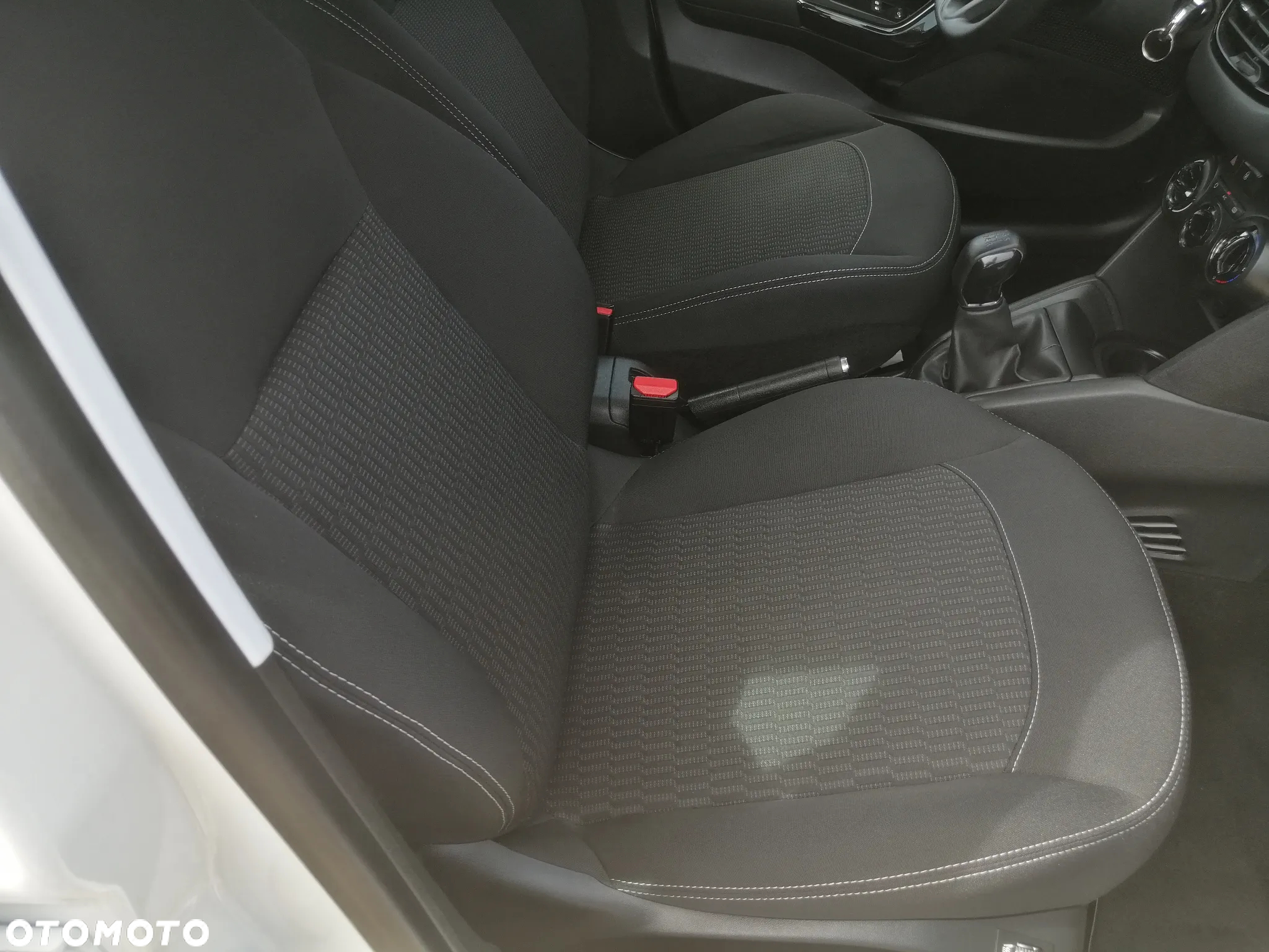 Peugeot 208 PureTech 82 Start & Stop Allure - 30
