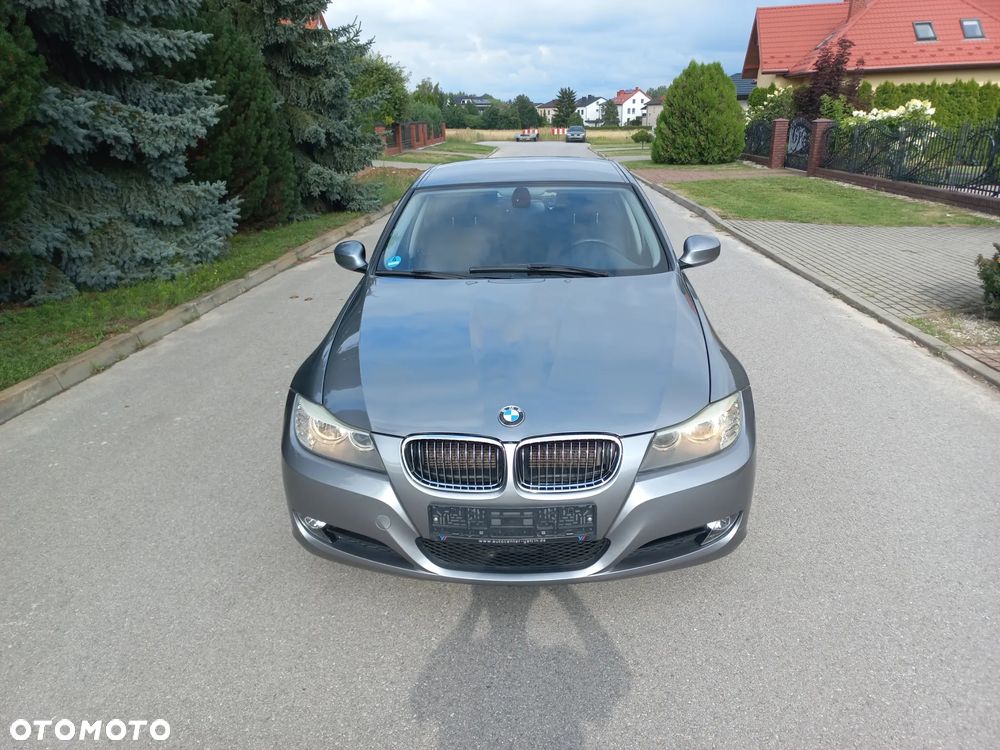 BMW Seria 3 318i Edition Exclusive - 11