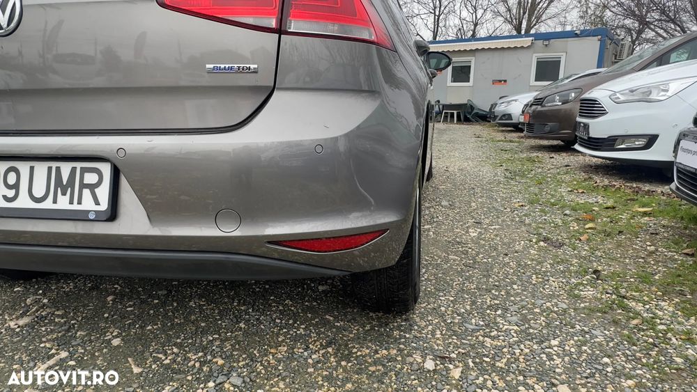 Volkswagen Golf - 18