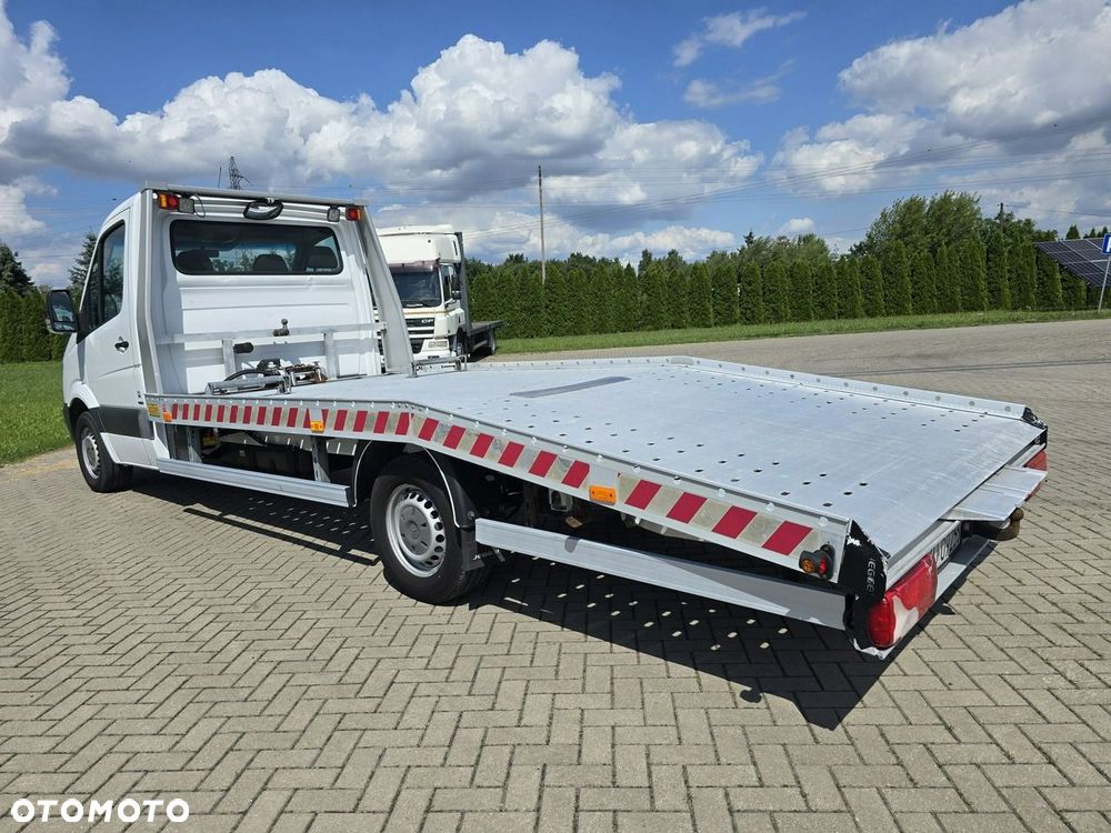 Mercedes-Benz Sprinter - 15