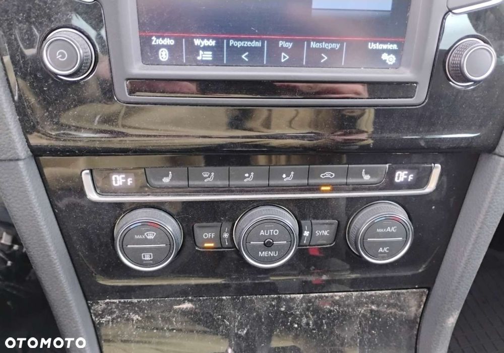 Volkswagen Golf - 16