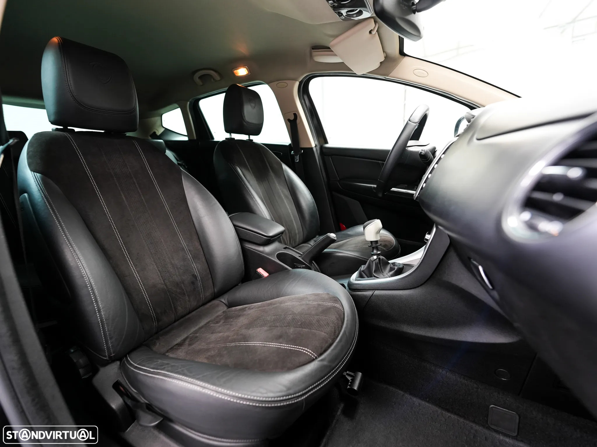 Lancia Delta 1.6 M-Jet Platinum - 4