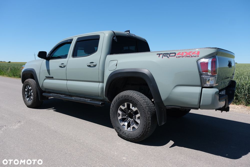 Toyota Tacoma - 9