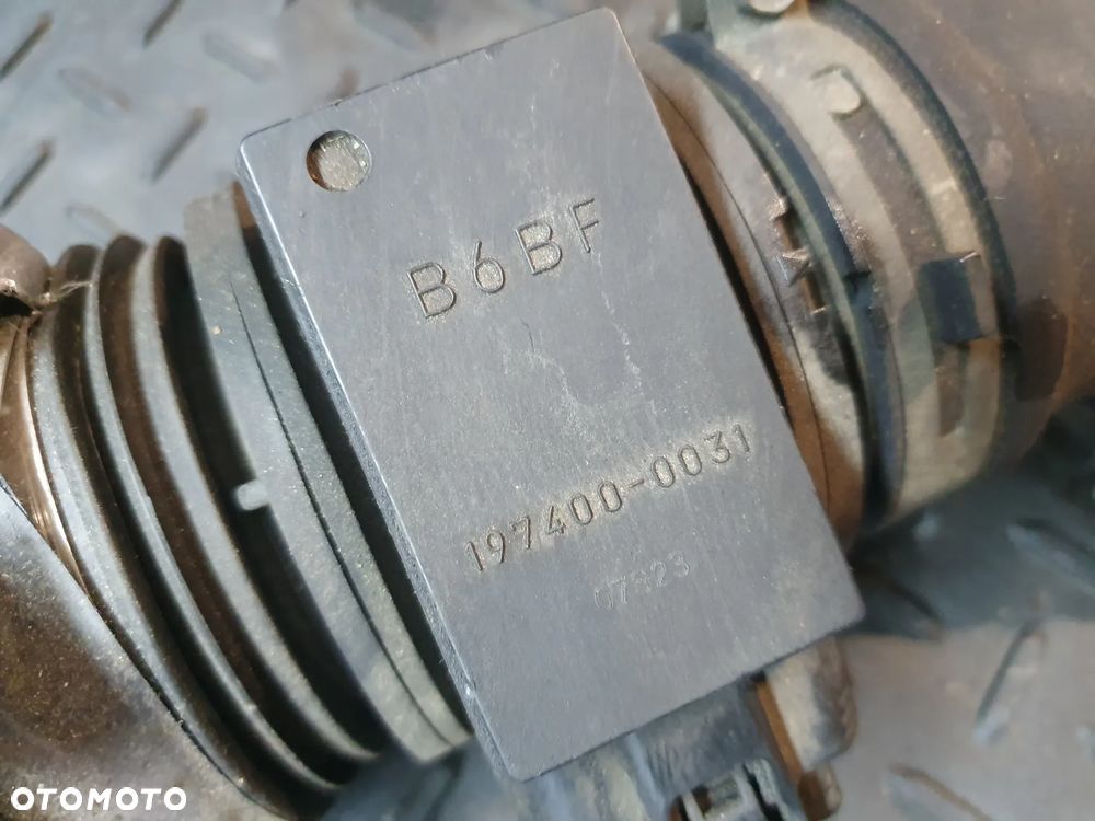 PRZEPŁYWOMIERZ MAZDA MX3 1974000031 BOSCH + FILTR PRZEWÓD RURA WĄŻ + WTYCZKA INSTALACJA - 2