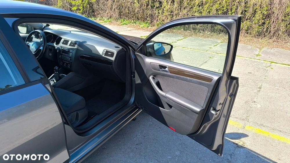 Volkswagen Jetta 2.0 TDI DPF BMT Comfortline - 16