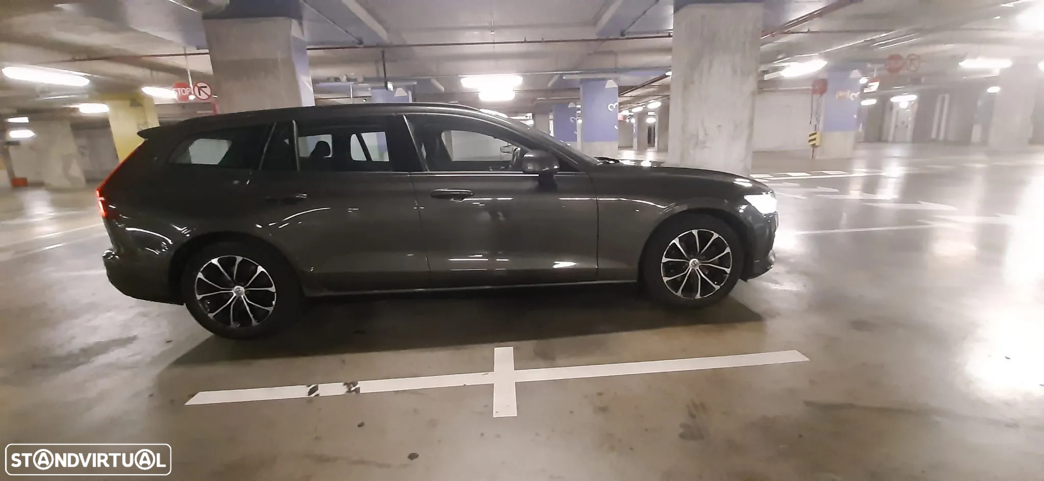 Volvo V60 2.0 D3 Momentum Geartronic - 6
