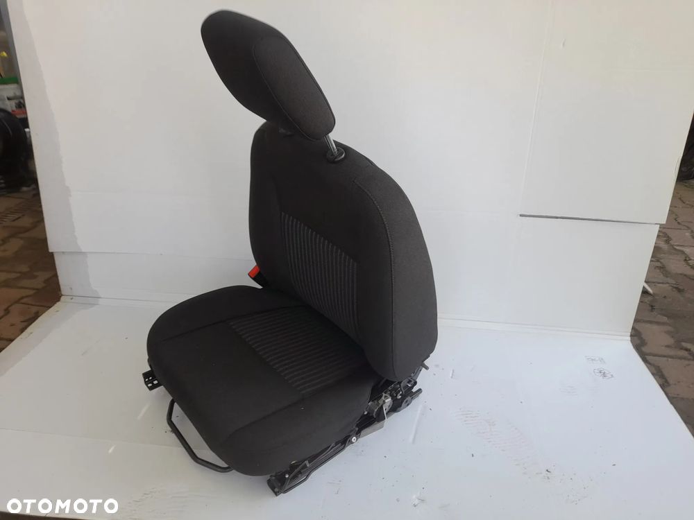 Fotel kierowcy Ford Transit MK8 - 1