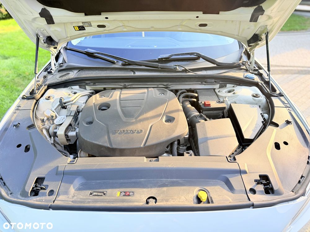 Volvo V90 D4 AWD Momentum - 14