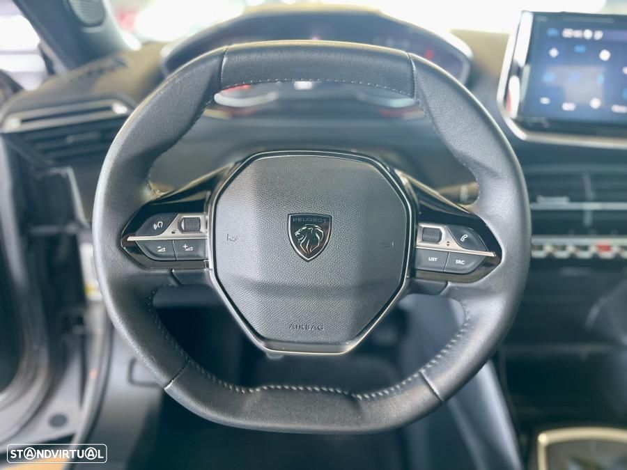 Peugeot 2008 1.2 PureTech Style - 11