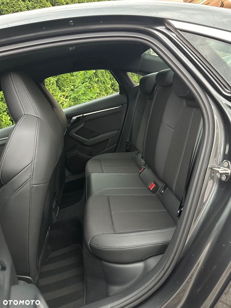 Audi A3 Limousine 35 TFSI S tronic S line - 13
