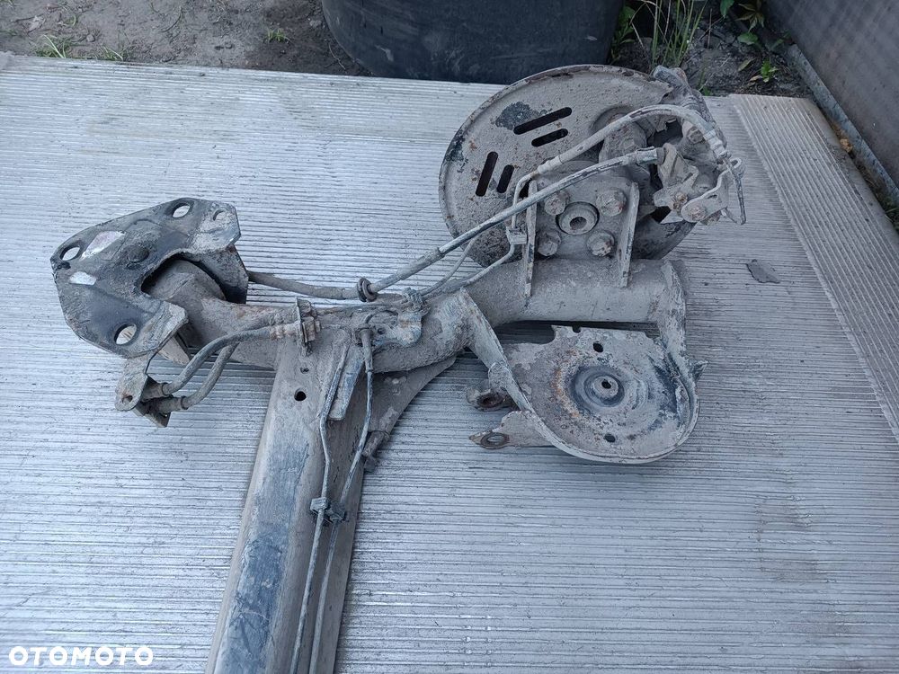 BELKA OŚ ZAWIESZENIA TYŁ TARCZE Z ABS RENAULT KANGOO II - 6