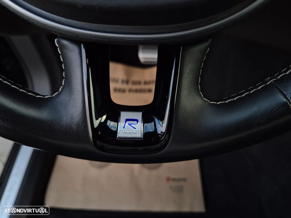 Volvo XC 60 2.0 D4 R-Design AWD Geartronic - 22