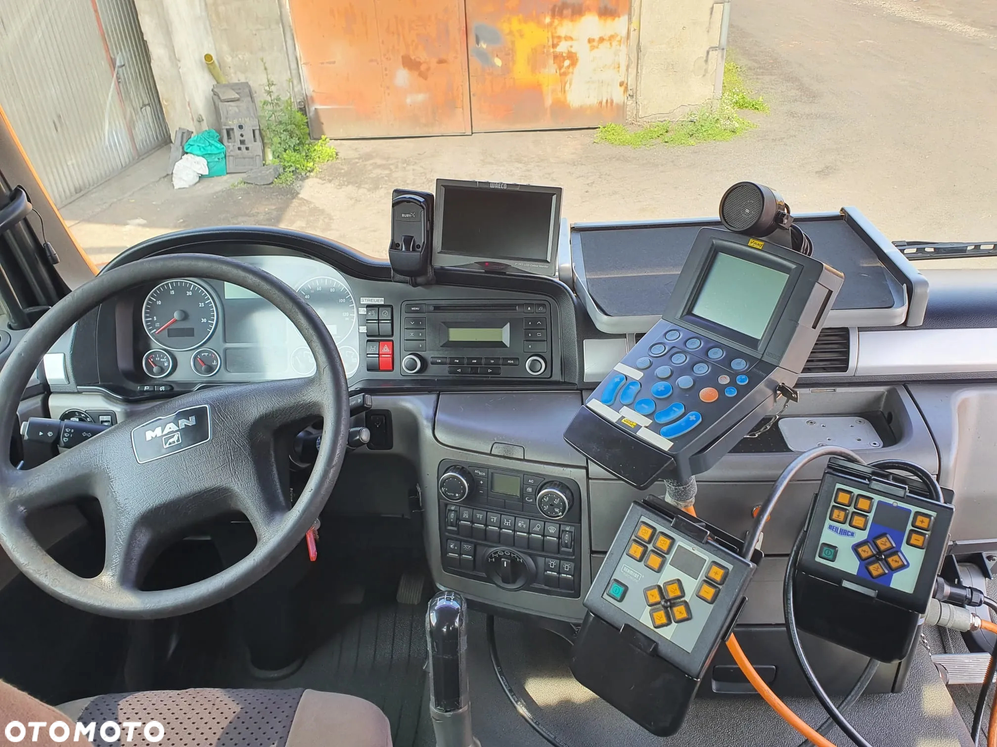 MAN TGS360 6x4  na Przednie koła ,blokada mostów HDS TEREX  65.2-A2L - 23